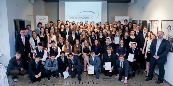 Mezinárodní cena vévody z Edinburghu (DofE) - Ocenění pro mladé lidi, kteří se nebojí velkých cílů 